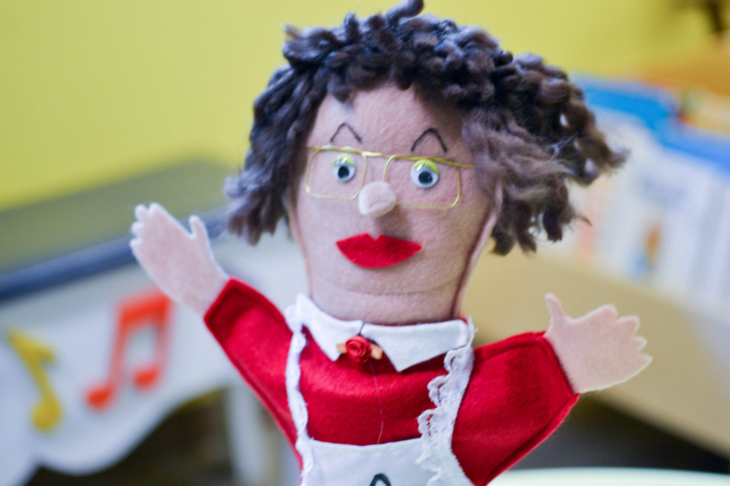 mrs-treble-cleft-puppet-scaled.jpg